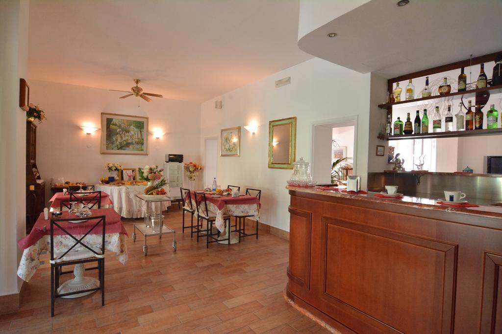 Hotel Galassi Нумана Экстерьер фото
